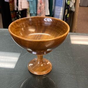 Vintage Oregon Myrtlewood footed Bowl